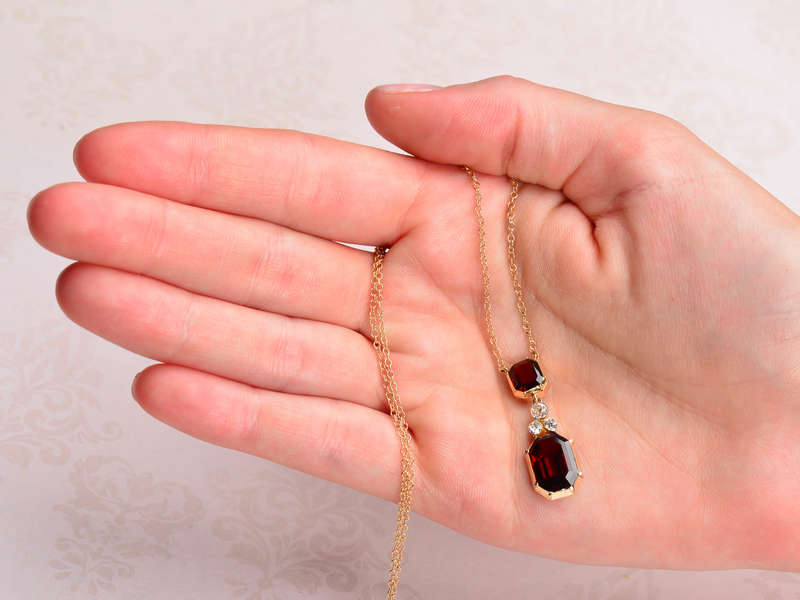 Warm Wishes - Garnet Diamond Necklace