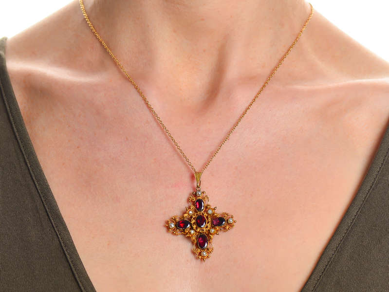 
                      
                        Georgian Garnet Pearl Gold Pendant
                      
                    