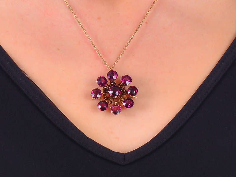 
                      
                        Garnet Burst - Pendant Brooch in Rose Gold
                      
                    