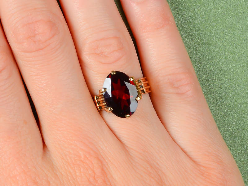 Fiery Flair - Garnet Solitaire Ring in Gold