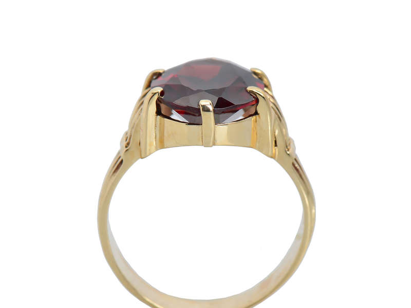 Fiery Flair - Garnet Solitaire Ring in Gold