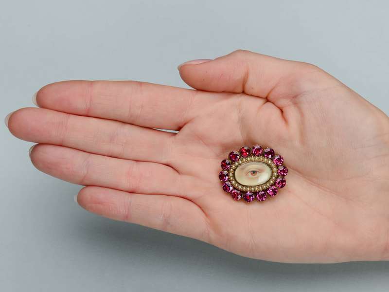 Rare Georgian Garnet Lover's Eye Brooch