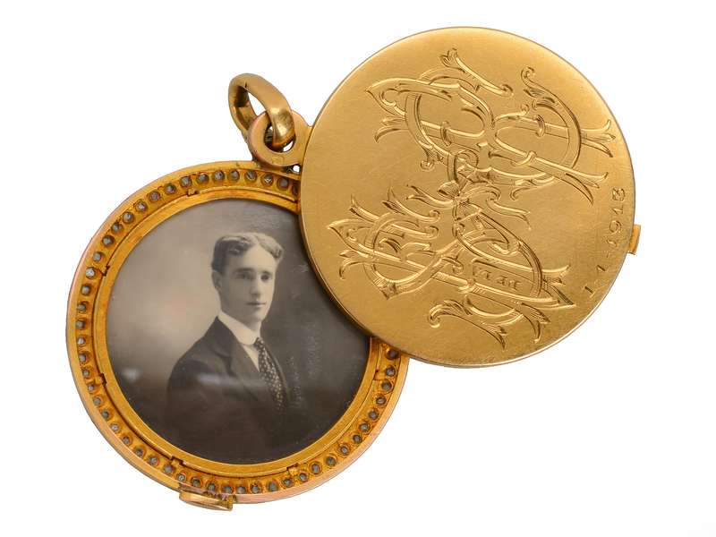 French 18k Gold Diamond Cherub Locket of 1913