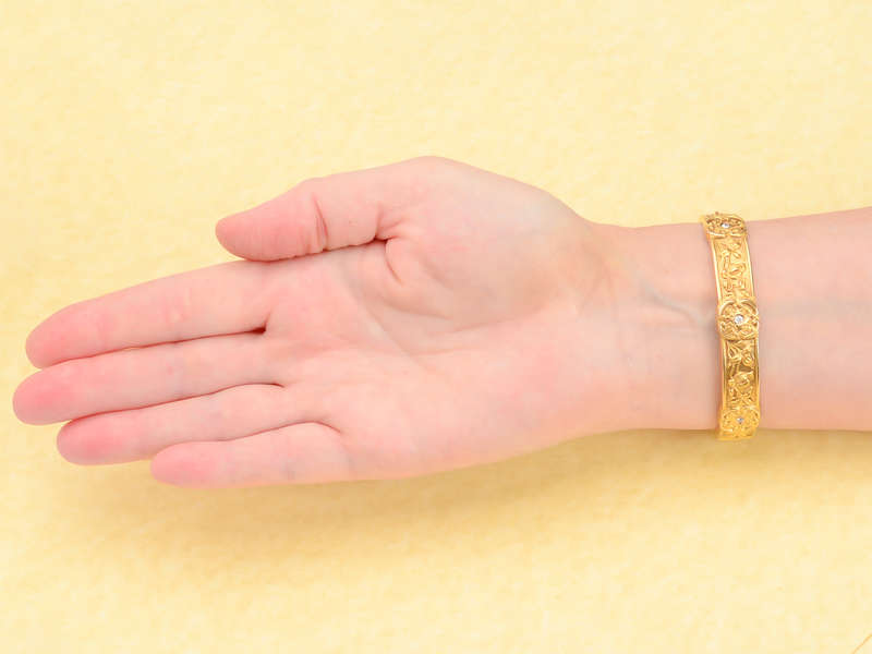 Botanical Bounty - Patterned Gold Bangle