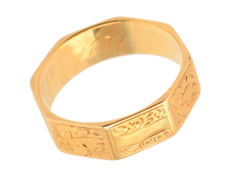 Victorian Eight Sided 18k Band of 1871