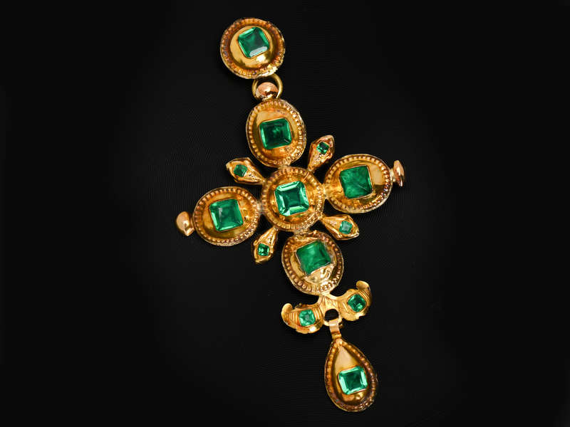 Iberian Splendor - Gold & Paste Cross Pendant