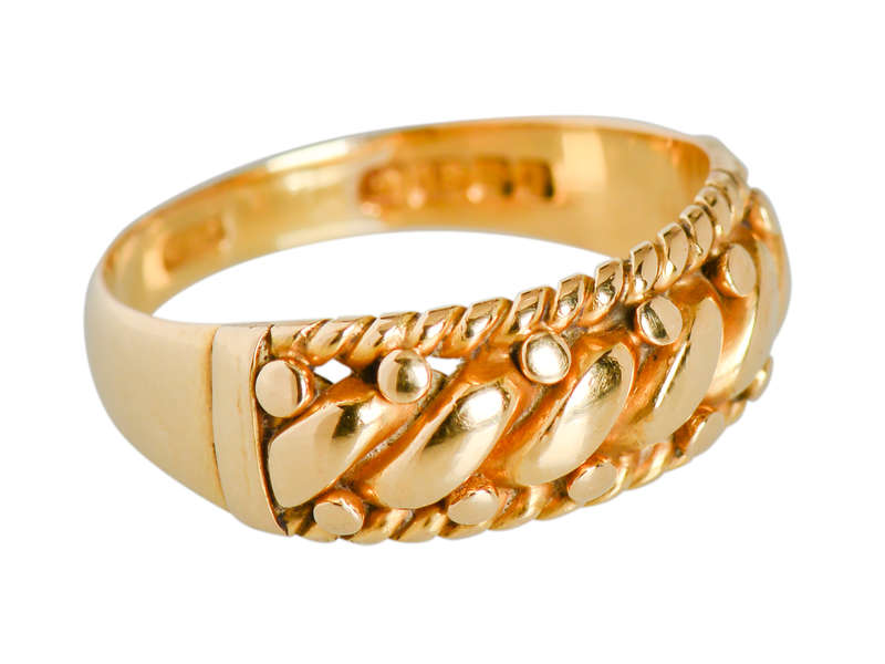 Gender Neutral 18k Gold Antique Ring of 1910