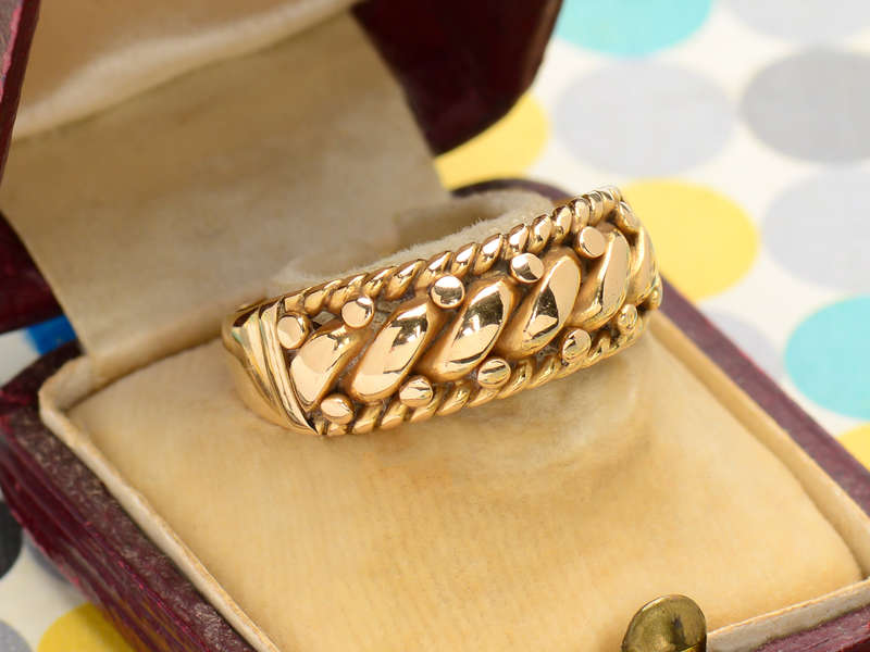 Gender Neutral 18k Gold Antique Ring of 1910