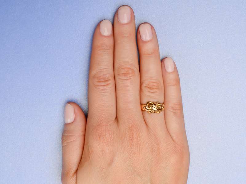 Knot Ring of 18k Gold From 1898