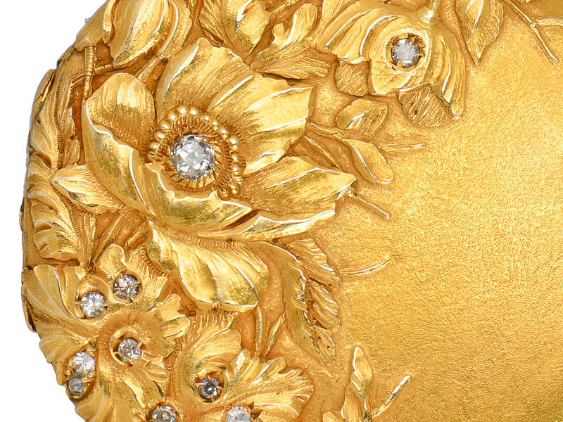 
                      
                        Splendor - Kohn Diamond Flower Locket in 18k
                      
                    
