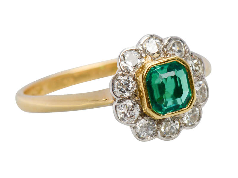 Art Deco Emerald Scalloped Edged Diamond Ring