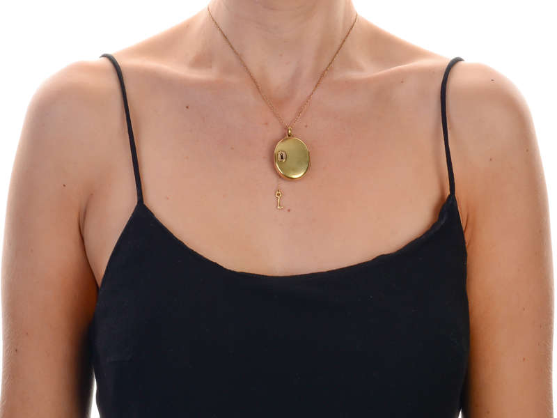 Rare 18k Gold Locket & Working Key