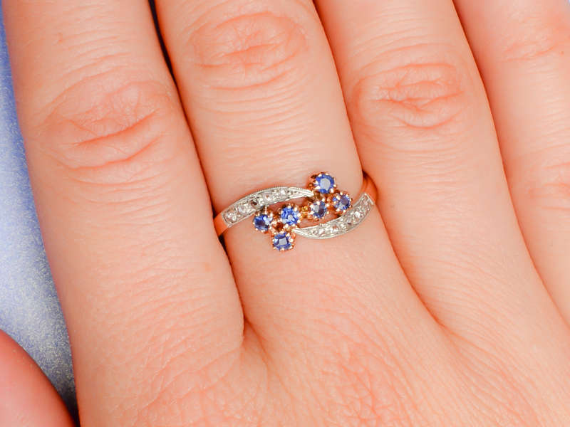 Moi et Toi Sapphire Diamond Flower Ring