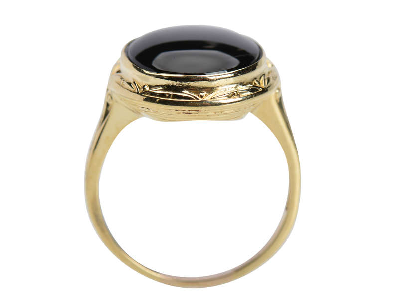 
                      
                        Larter Art Deco Onyx Gold Ring
                      
                    