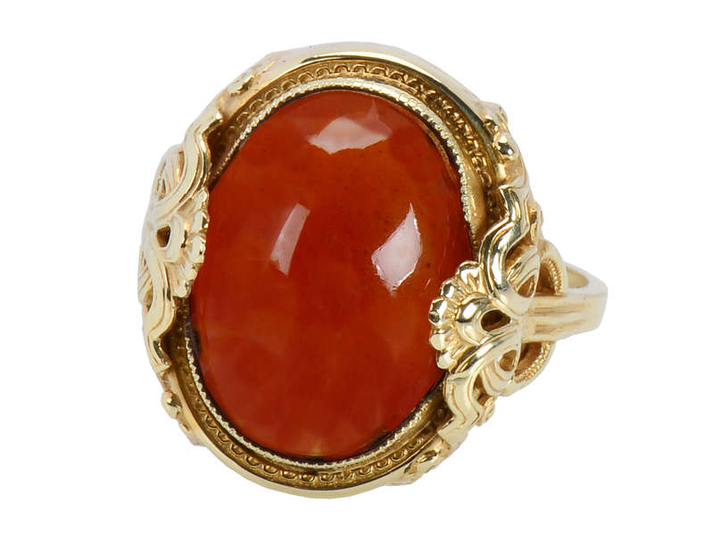 Ornamental Cabochon Garnet Gold Ring