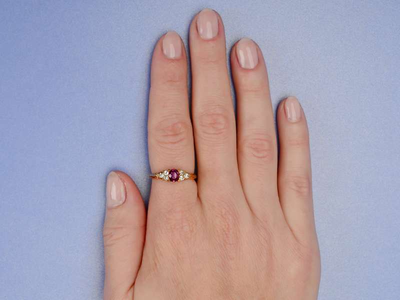 Antique 18k Gold Ruby Diamond Ring