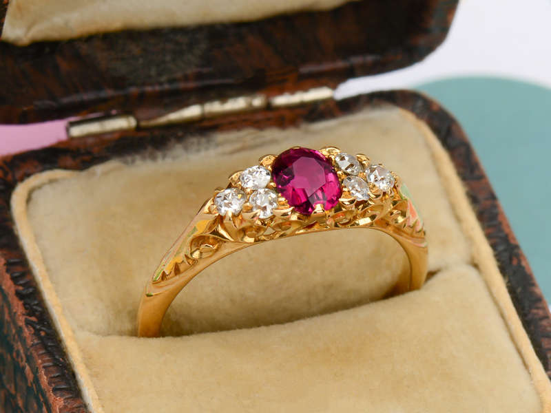 Antique 18k Gold Ruby Diamond Ring