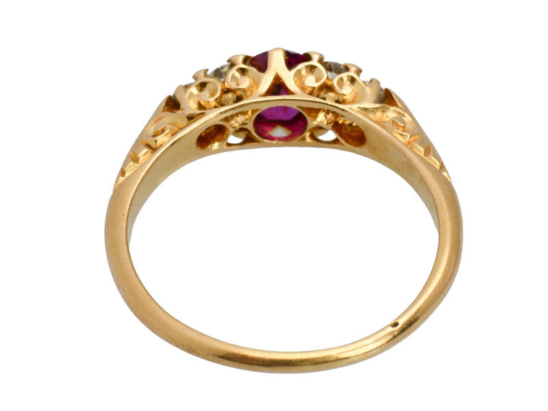 Antique 18k Gold Ruby Diamond Ring