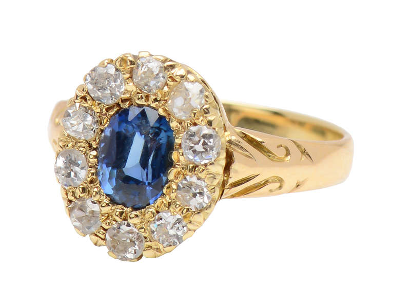 Passion - Antique Sapphire Diamond Halo Ring