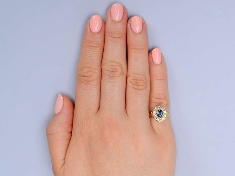Passion - Antique Sapphire Diamond Halo Ring