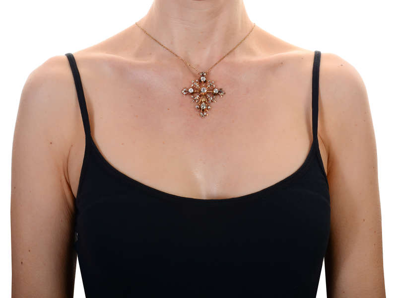 Georgian Black Dot Paste Rose Gold Pendant