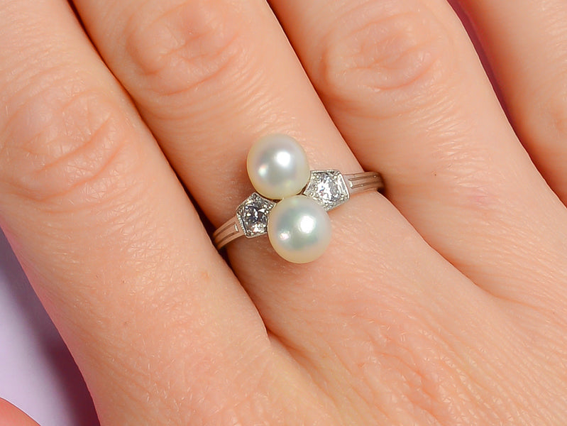 Art Deco Elegant Natural Saltwater Pearl Ring