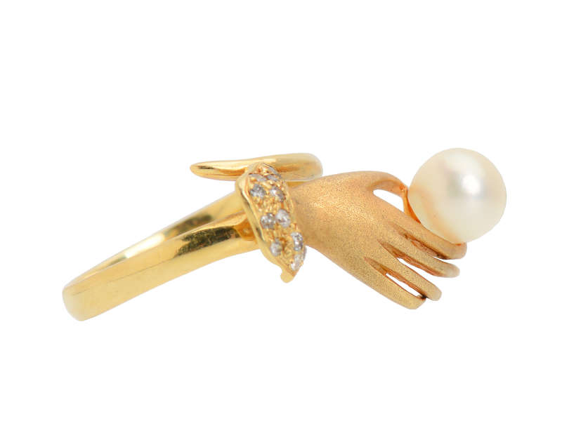 Hands On - Pearl Diamond Gold Ring