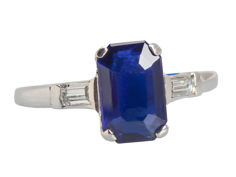 No Heat Sapphire Diamond Ring