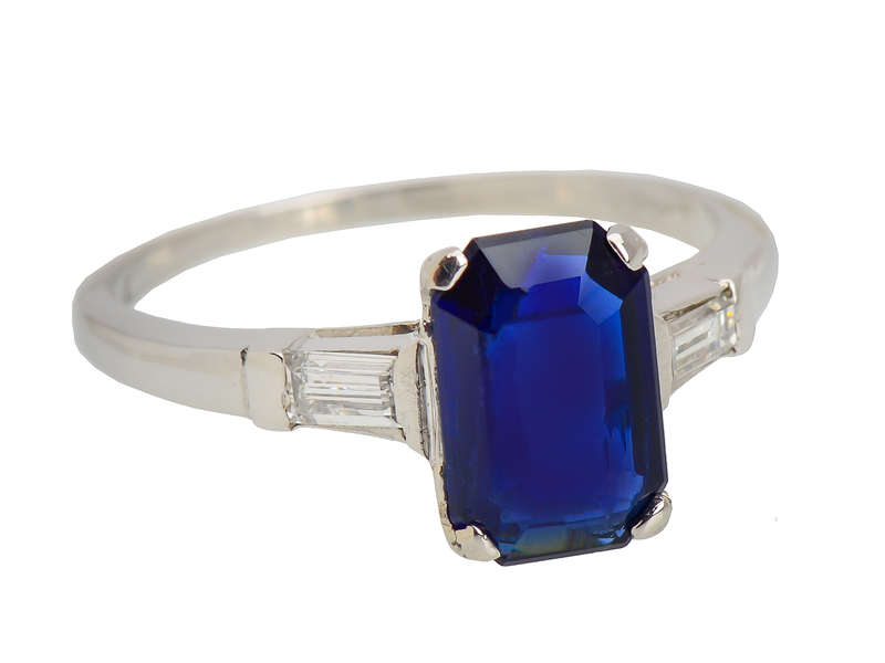 No Heat Sapphire Diamond Ring