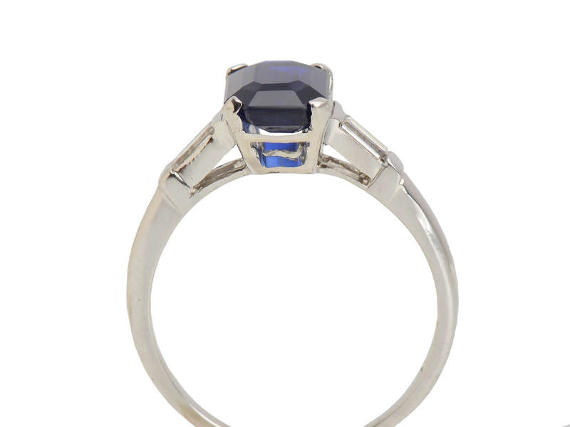 No Heat Sapphire Diamond Ring