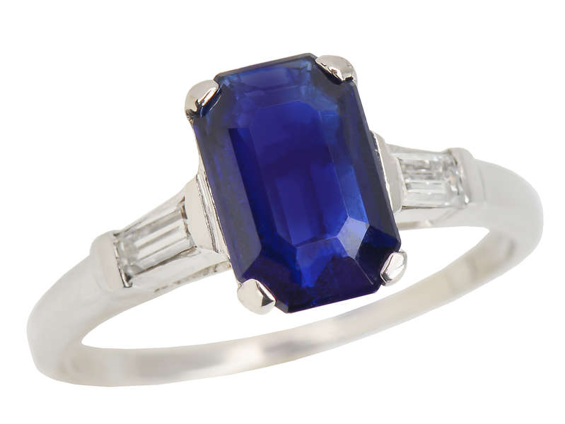 No Heat Sapphire Diamond Ring