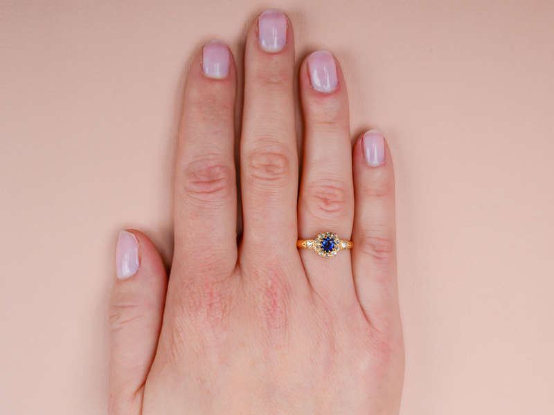 Meet Cute - Sapphire Diamond Antique Ring