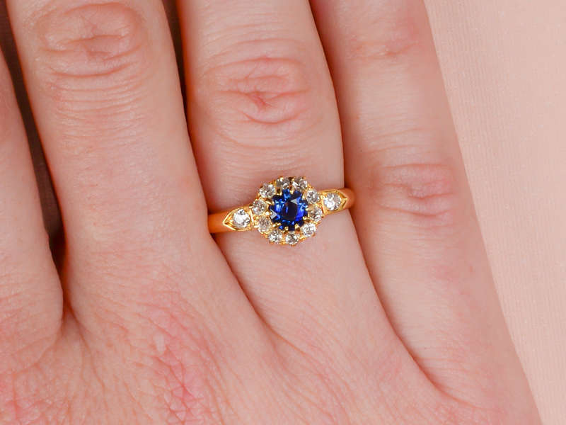 Meet Cute - Sapphire Diamond Antique Ring