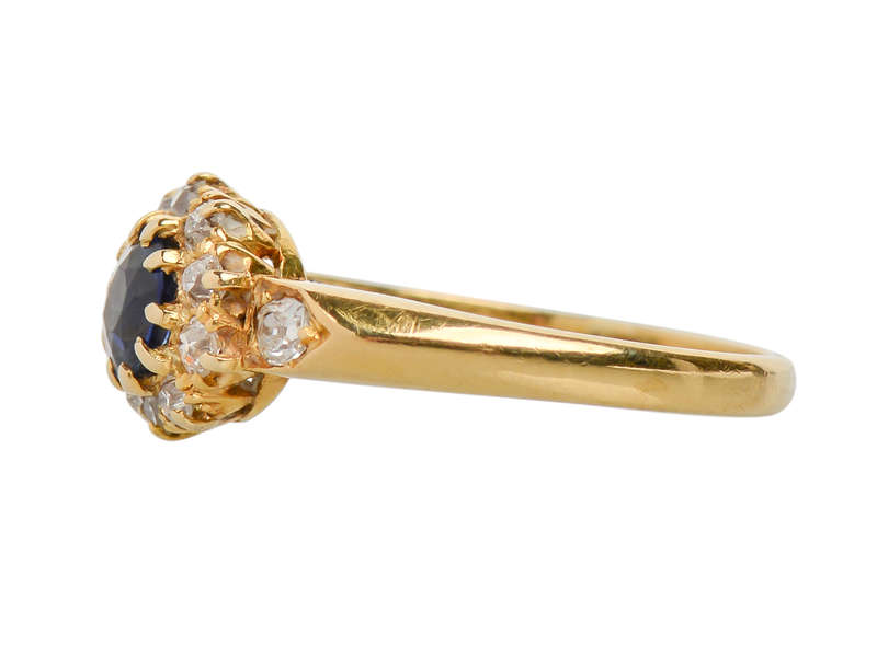 Meet Cute - Sapphire Diamond Antique Ring