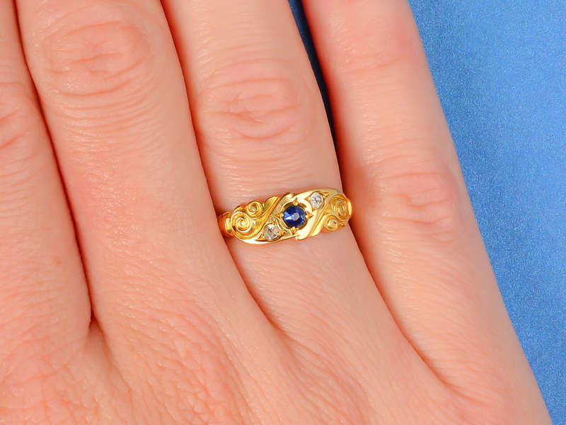 Antique Edwardian Sapphire Diamond Ring c. 1910