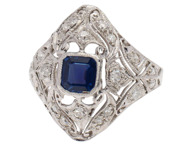Petit Point - Sapphire Diamond Platinum Ring