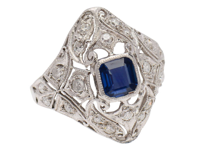 Petit Point - Sapphire Diamond Platinum Ring