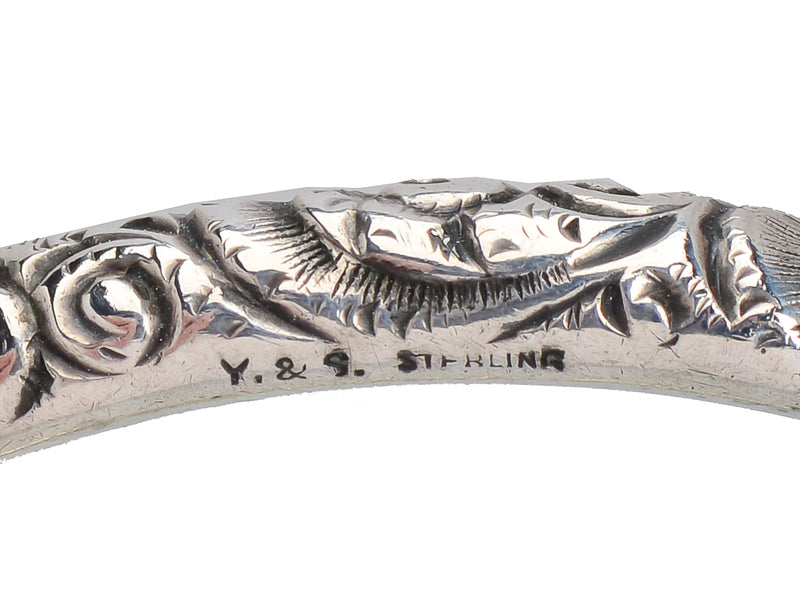 Scrolling Silver Round Bangle Bracelet