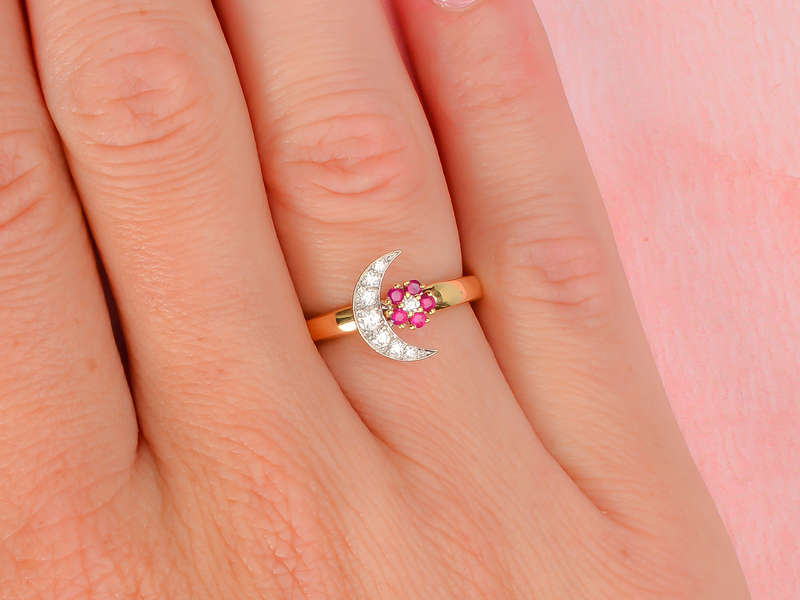 Teufel Motion Ring Ruby Diamond Moon Star