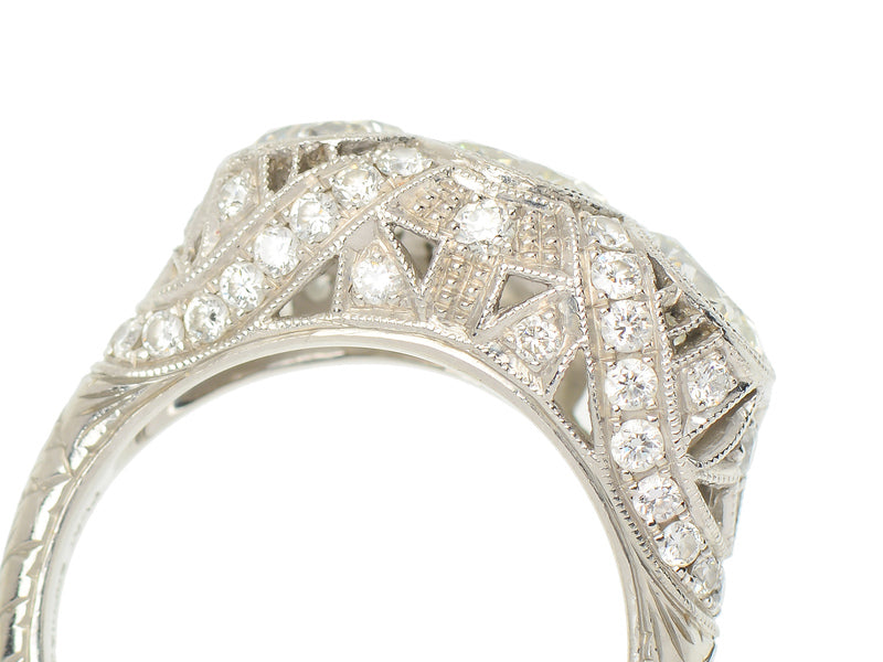 Outstanding Three Stone Diamond Trilogy Ring 2.89 C.