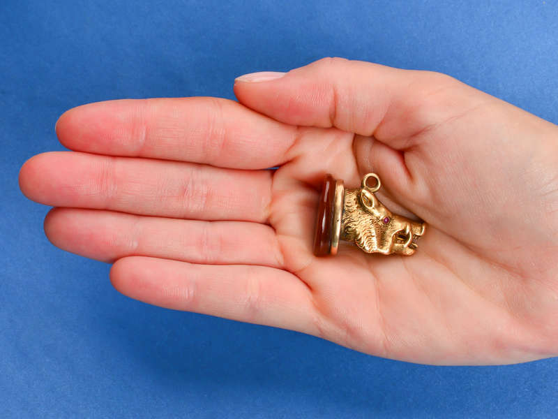 Victorian Boar's Head Fob Seal in Gold