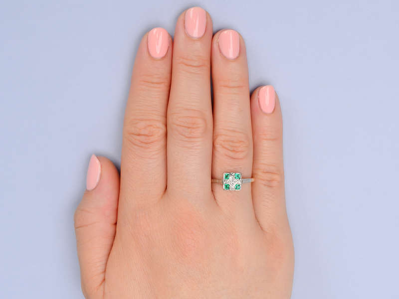 Vivid Emerald Diamond Art Deco Ring