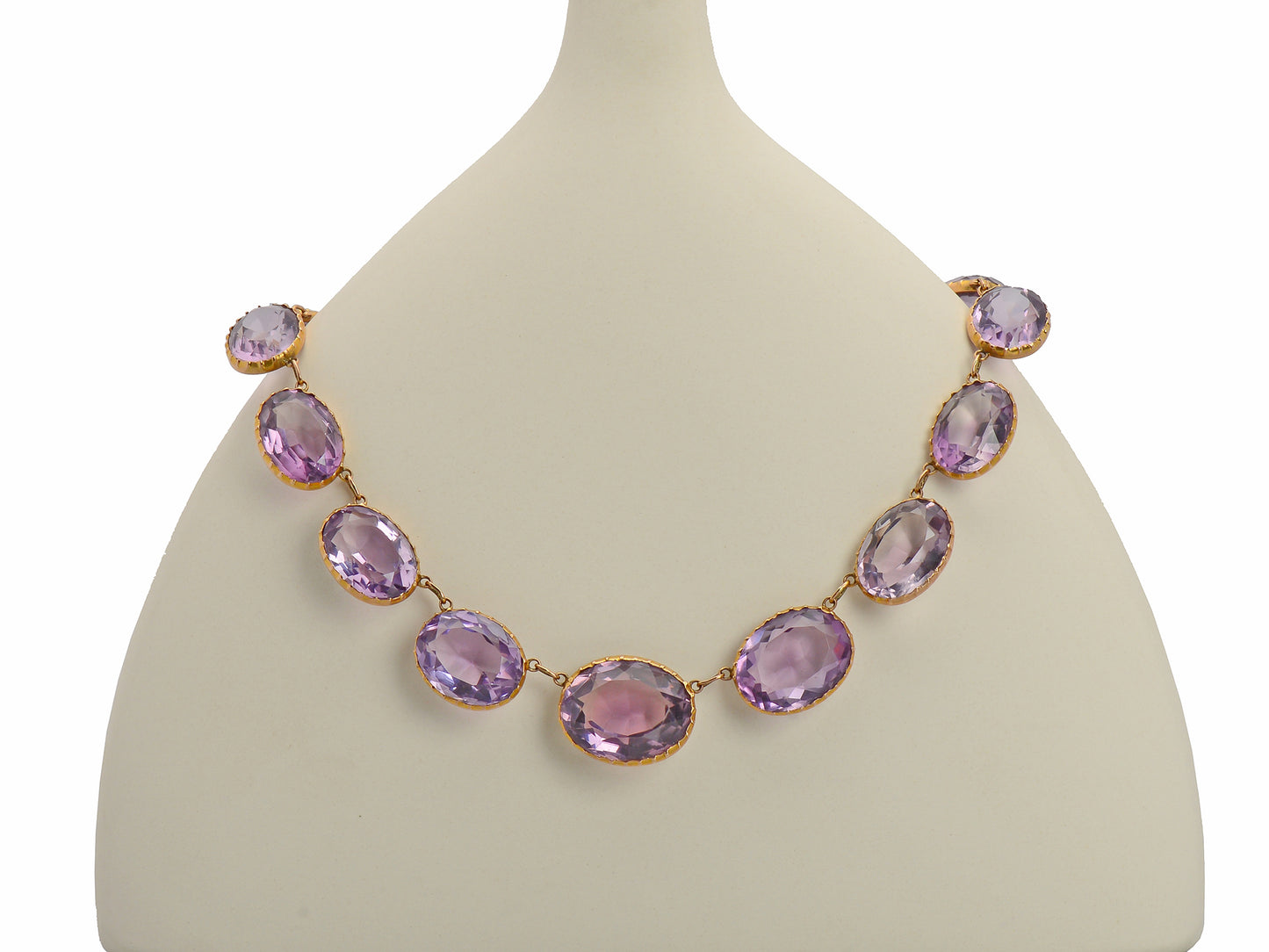 Victorian Classicism - Amethyst Rivière in Gold